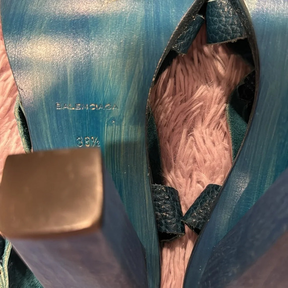 BALENCIAGA Leather Ankle Strap heels - Picture 7 of 8